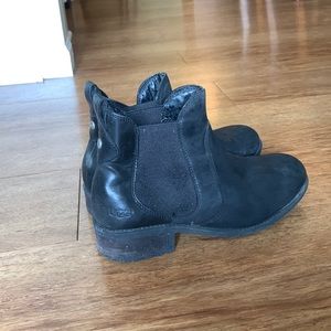 UGG leather ankle boot